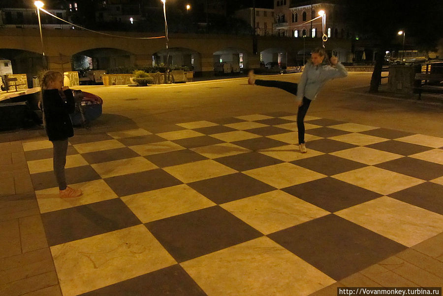 Шахматные бои в Стране Чудес Монтероссо-аль-Маре, Италия