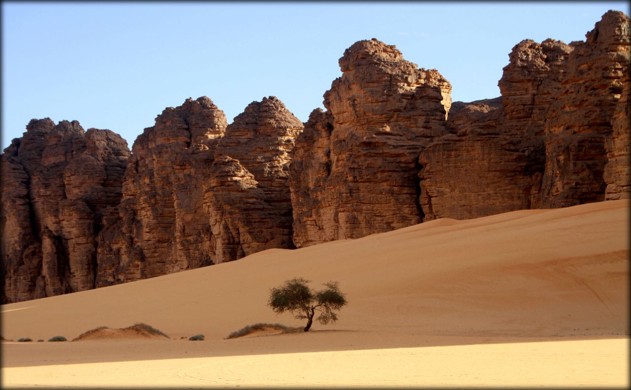 Алжирская Сахара, день пятый — прощальный закат в пустыне Тассилин-Адджер Национальный Парк, Алжир