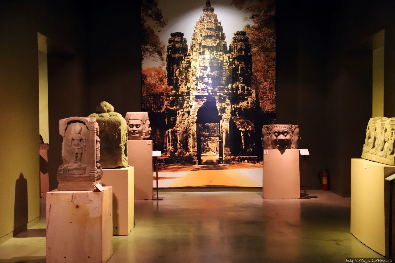 Национальный музей Ангкор Вата.  Третья часть Сиемреап, Камбоджа
