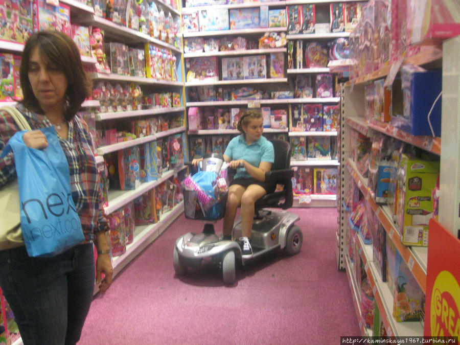 В торговом  центре Лондон, Великобритания