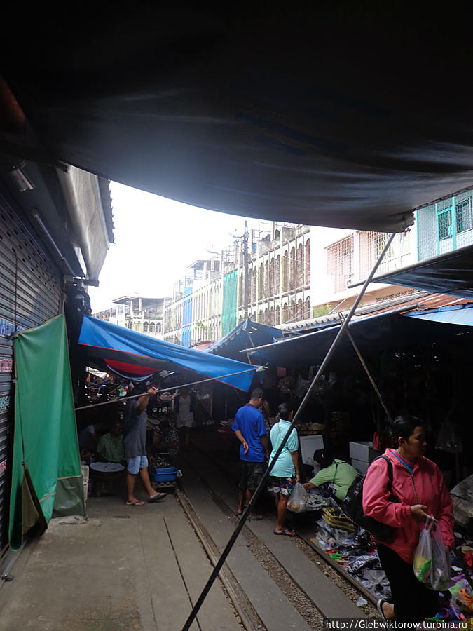 Самут-Сонгкхрам. Ж\д рынок Самут-Сонгкхрам, Таиланд