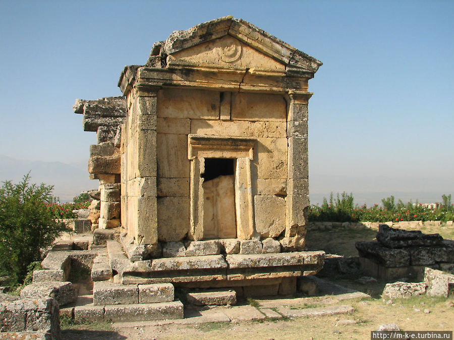 Гробницы Некрополя Памуккале (Иерополь античный город), Турция