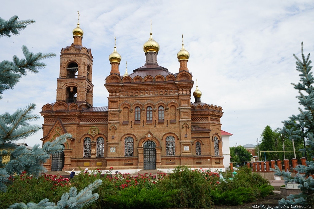 Церковь Воздвижения Креста Господня Хвалынск, Россия