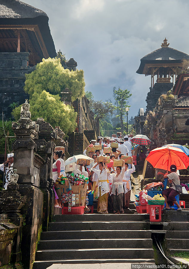 Pura Besakih — главный храм Бали, куда не рекомендуют ездить Бали, Индонезия