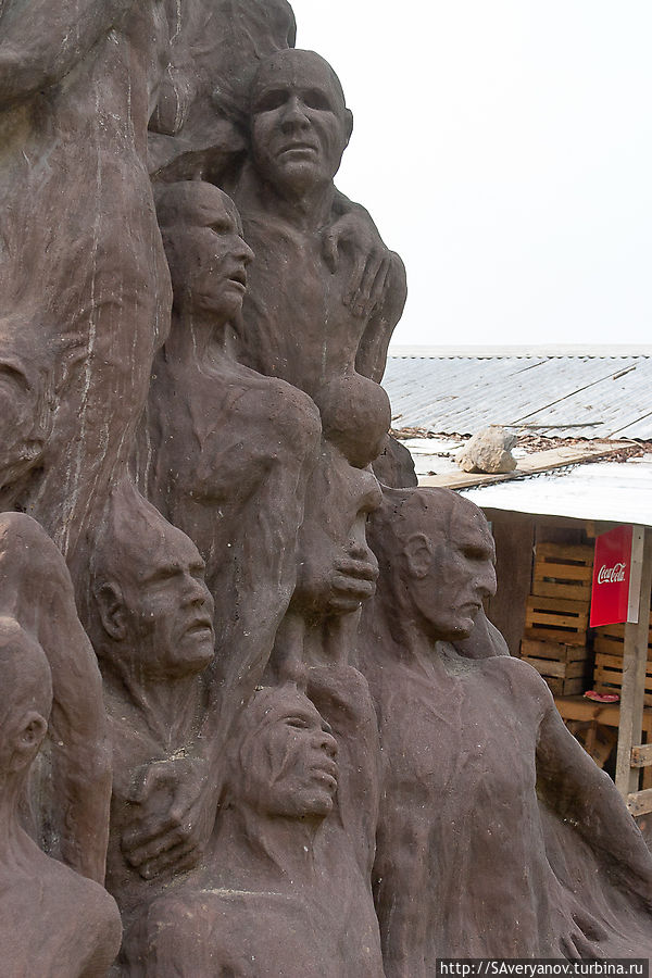 Памятник жертвам герильи Сан-Кристобаль-де-Лас-Касас, Мексика