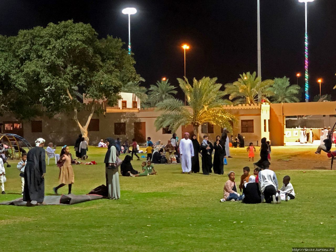 Этнографический Muscat Festival в пригороде столицы Омана