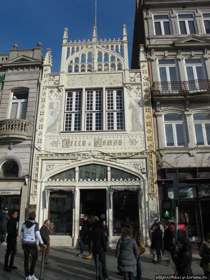 знаменитый книжный магазин в Порту Порту, Португалия