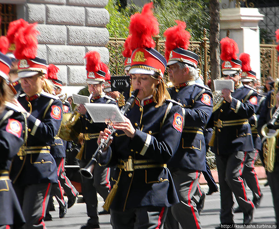 Линейные на параде победы. Как назывался парад. Солдаты на параде. Парад победы на красной площади в москве. Современный парад победы.