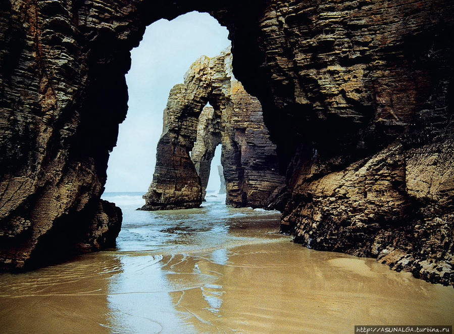 Чудо дикой природы на Атлантическом побережье Испании Галисия, Испания