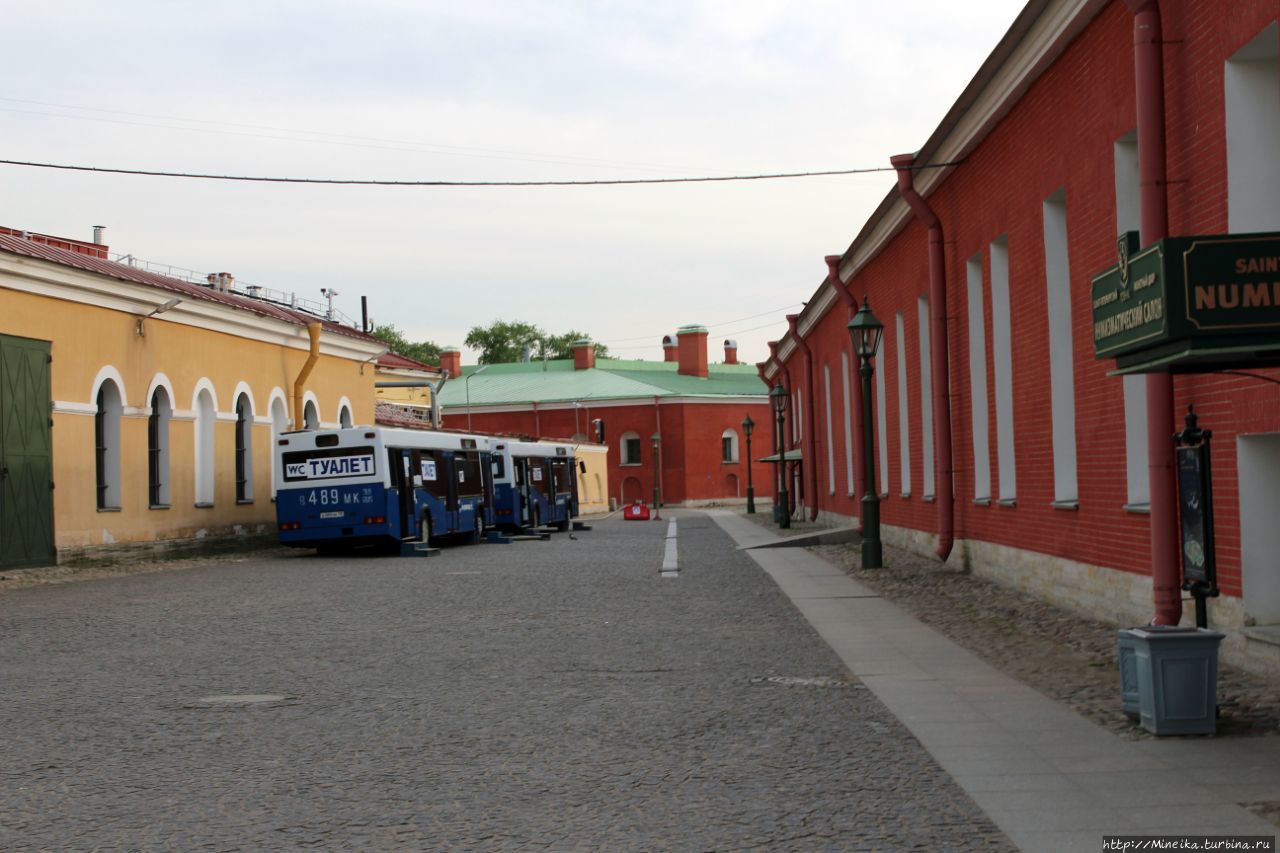 Большой брат Санкт-Петербург, Россия Большой брат Санкт-Петербург, Россия