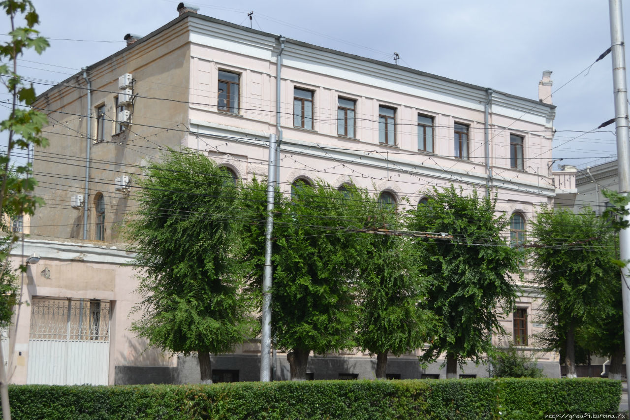 Бывшее здание Волжско-Камского коммерческого банка (пр.Ленина, 7) Волгоград, Россия