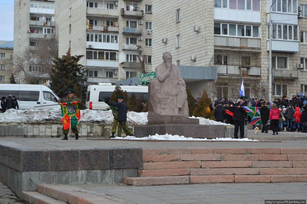 Мемориальная доска Б.В.Громову Саратов, Россия