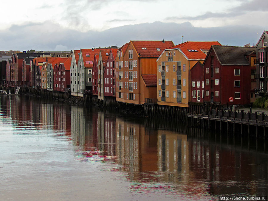 Домики на сваях — визитная карточка Тронхейма Тронхейм, Норвегия