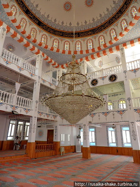 Странная мечеть Мира, Турция