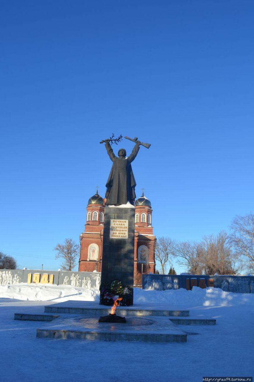 Памятник Воину-победителю Пугачёв, Россия