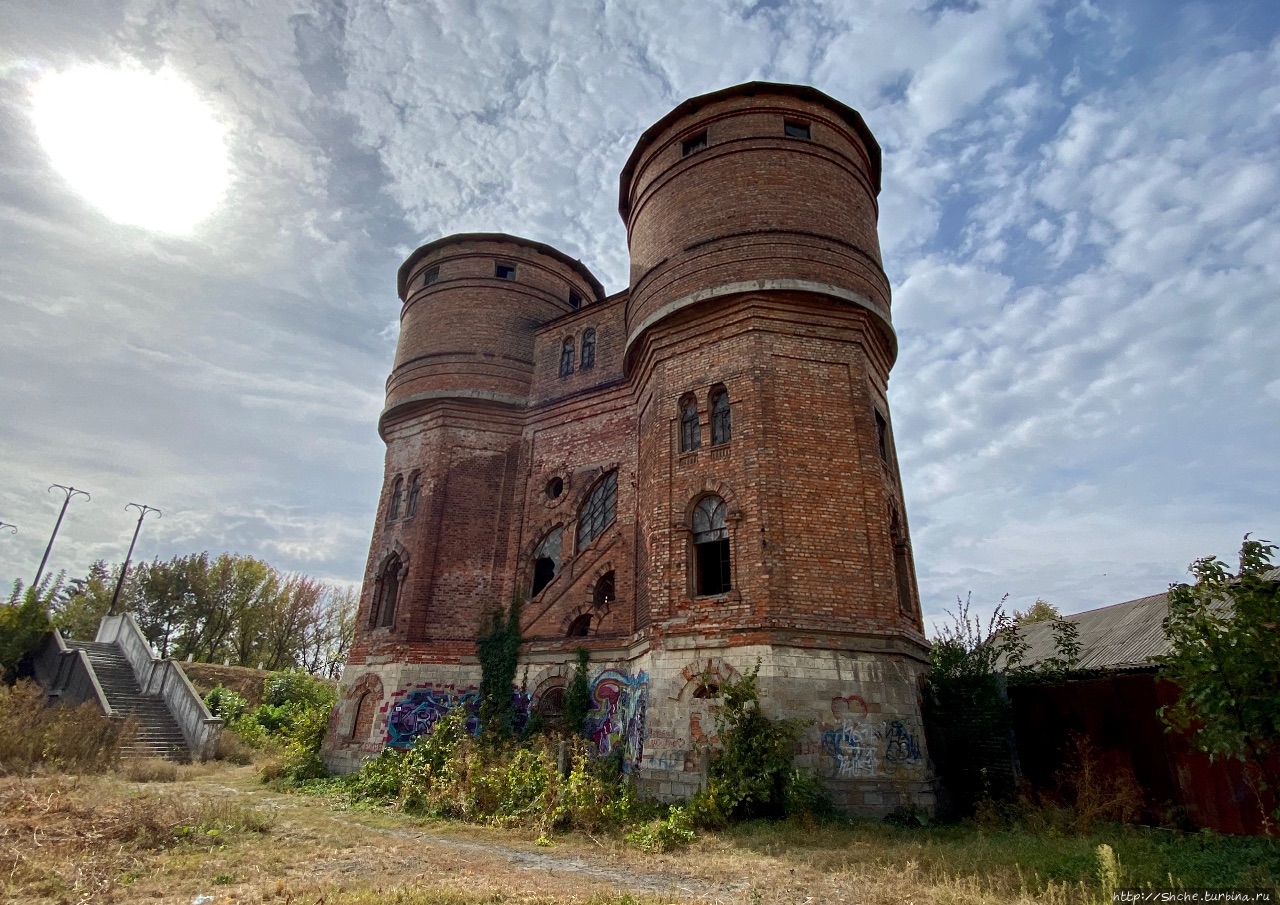 Двойная водонапорная башня / Double water tower