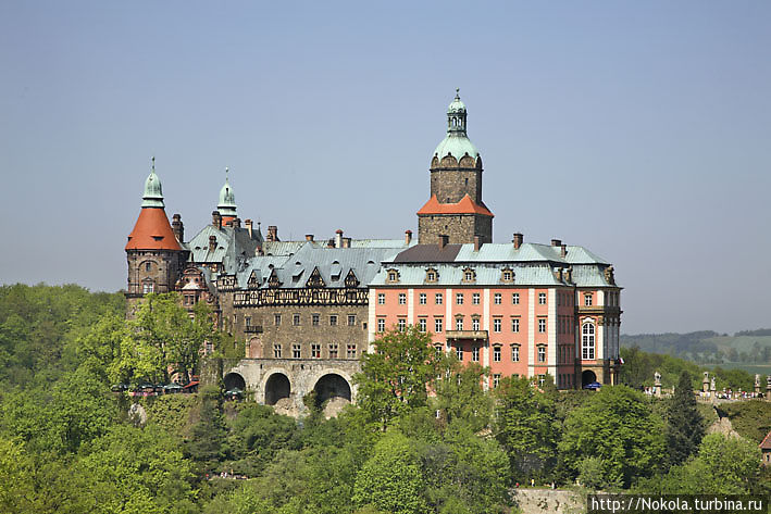 Замок Ксёнж - третий по величине в Польше