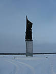 Памятник борцам с интервенцией на берегу Двины