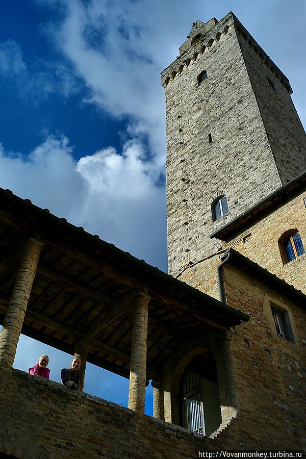 Большая башня — Torre Grossa Сан-Джиминьяно, Италия