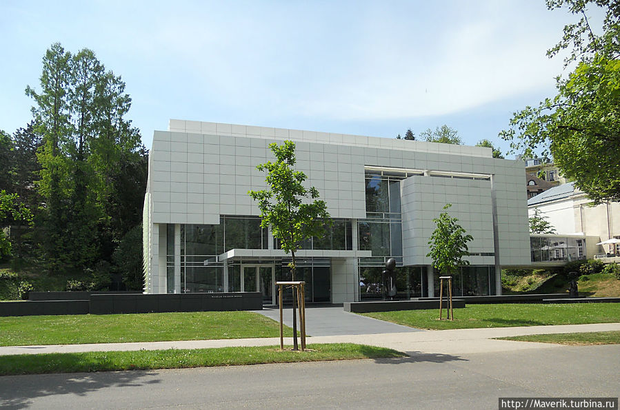 Новый музей Коллекция Фридера Бурды на Лихтентальской Аллее. Баден-Баден, Германия