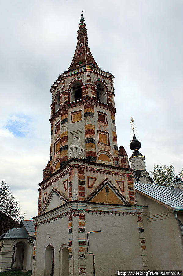 Колокольня Антипиевской церкви Суздаль, Россия