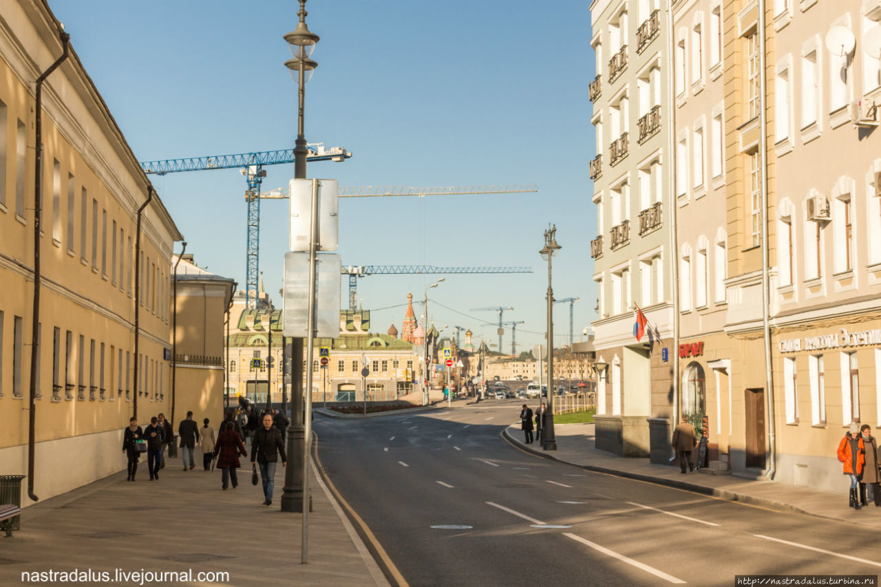 Болотная улица москва