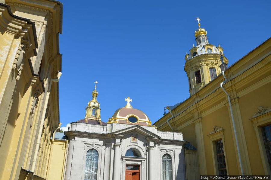 Санкт-Петербург... Ансамбль Петропавловской крепости... Санкт-Петербург, Россия