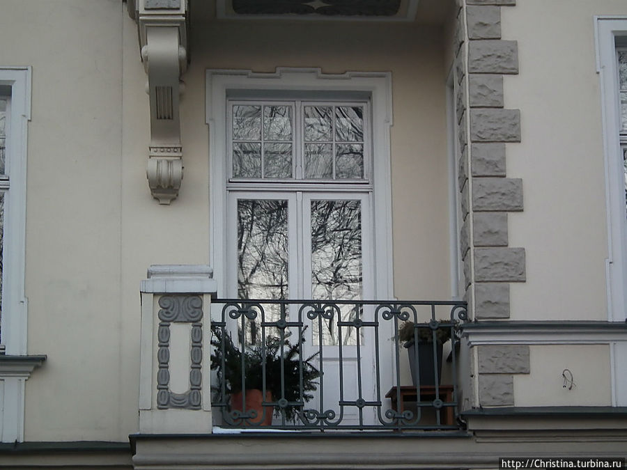 Балкончики на улице Элизабетес. Рига, Латвия