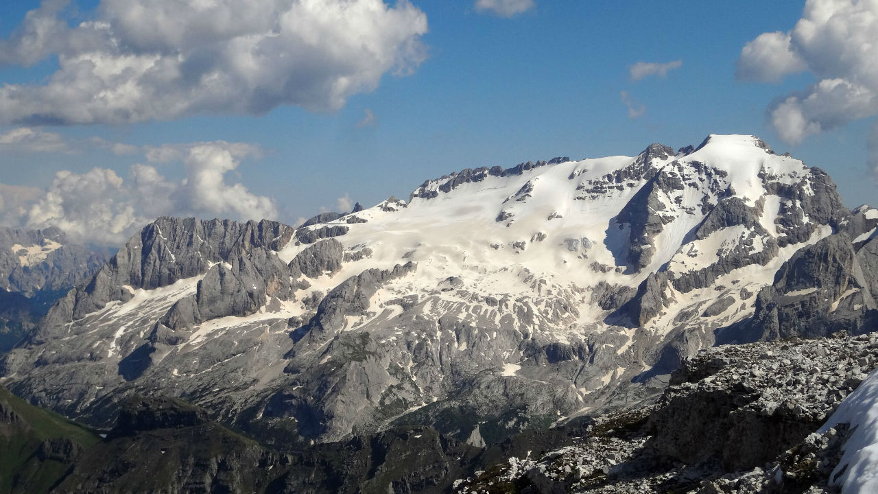 Пик Мармолада — крупнейший в комплексе Доломитовых Альп. Канацеи, Италия