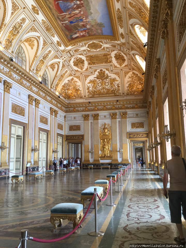 Королевский дворец и парк Reggia di Caserta Казерта, Италия