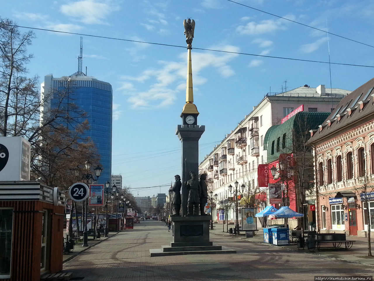 Центр города, пешеходная улица, известная как Кировка Челябинск, Россия