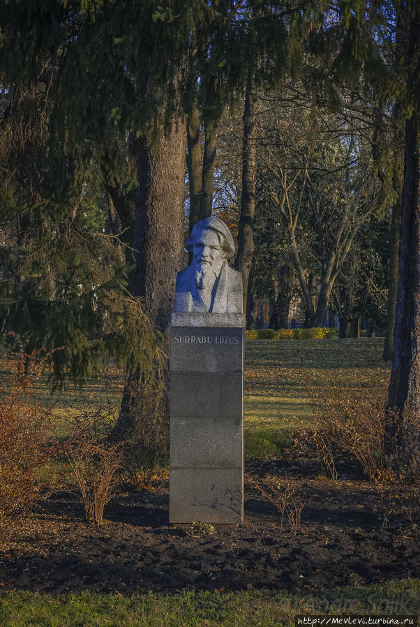 В ноябре в парке Кронвальда Рига, Латвия