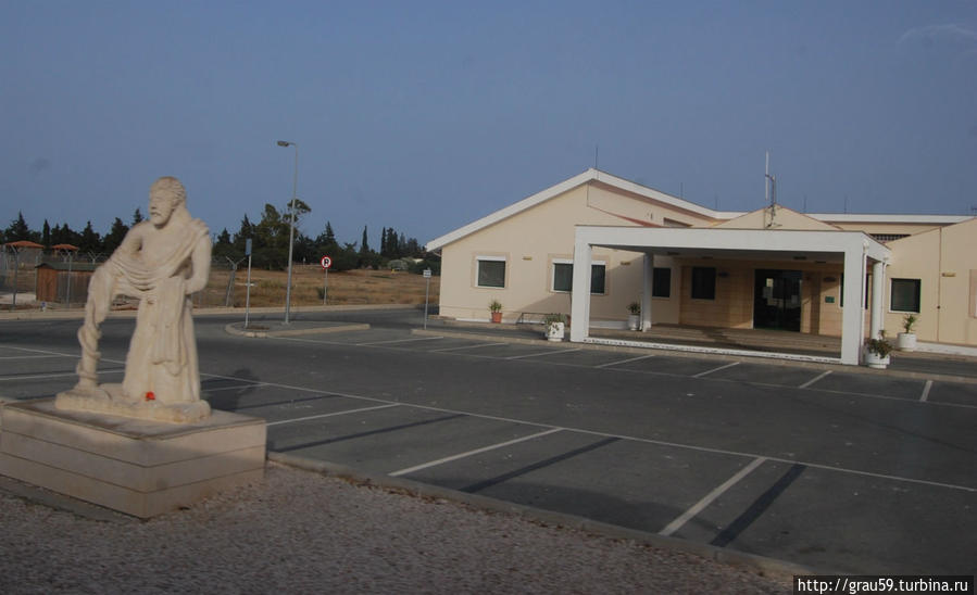 Переход через границу Версуллесом и Фамагустой Версуллес, Кипр