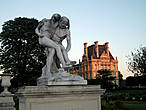 Скульптура большого Карэ  Добрый самаритянин Франсуа Сикара. Мрамор. 1896 г.