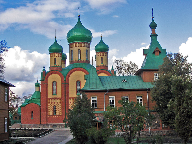 Пюхтицкий Успенский женский монастырь Куремяэ, Эстония