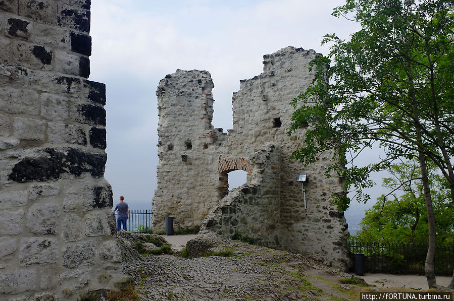 Остатки крепости Кёнигсвинтер, Германия