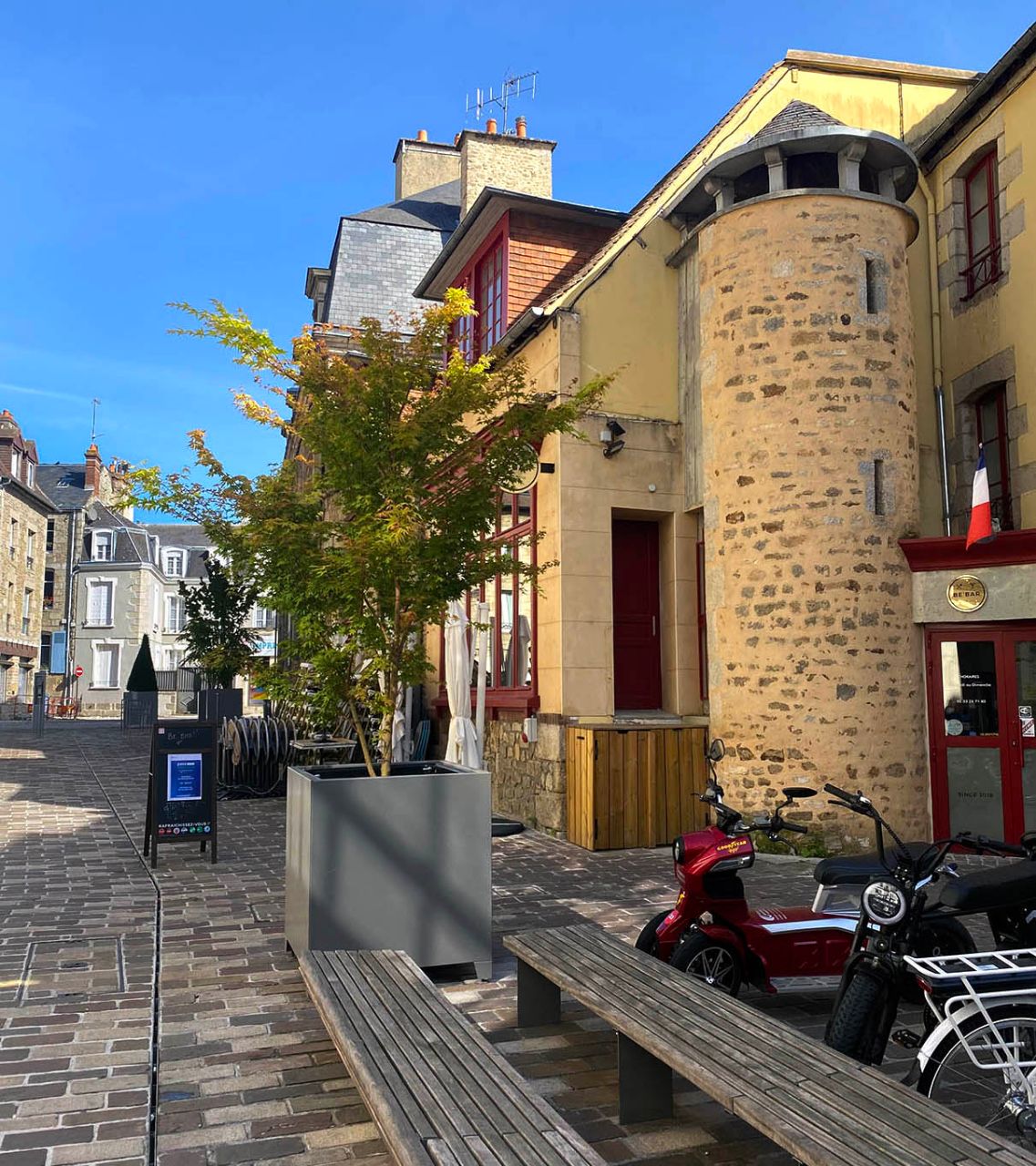 Незнакомец-Алансон Аленсон, Франция