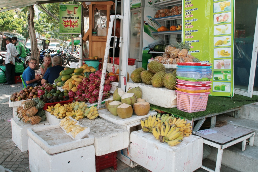 Местные фрукты. Вьетнам