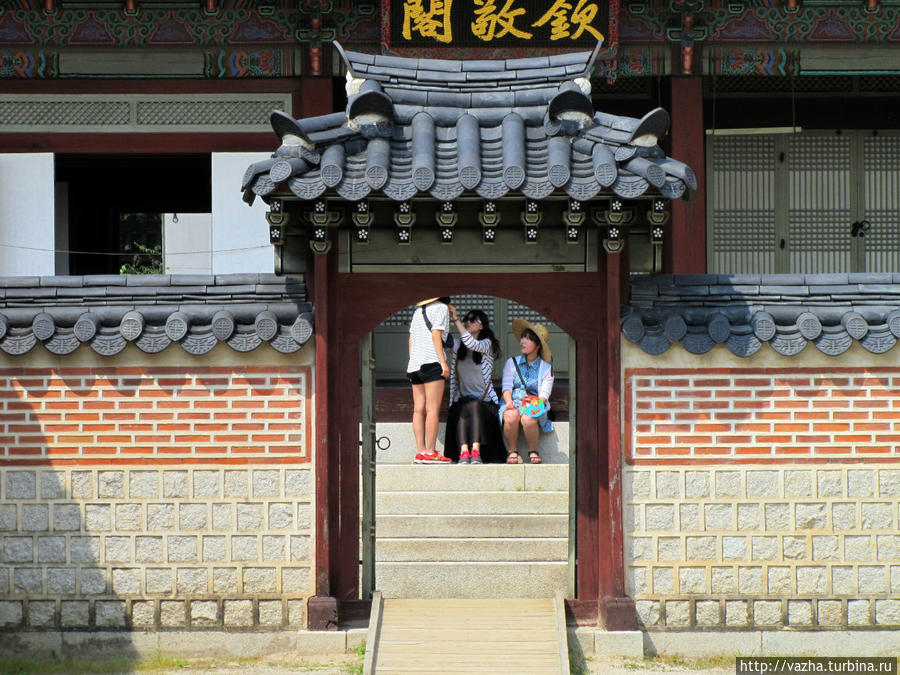 Дворец Кёнбоккун. Сеул, Республика Корея