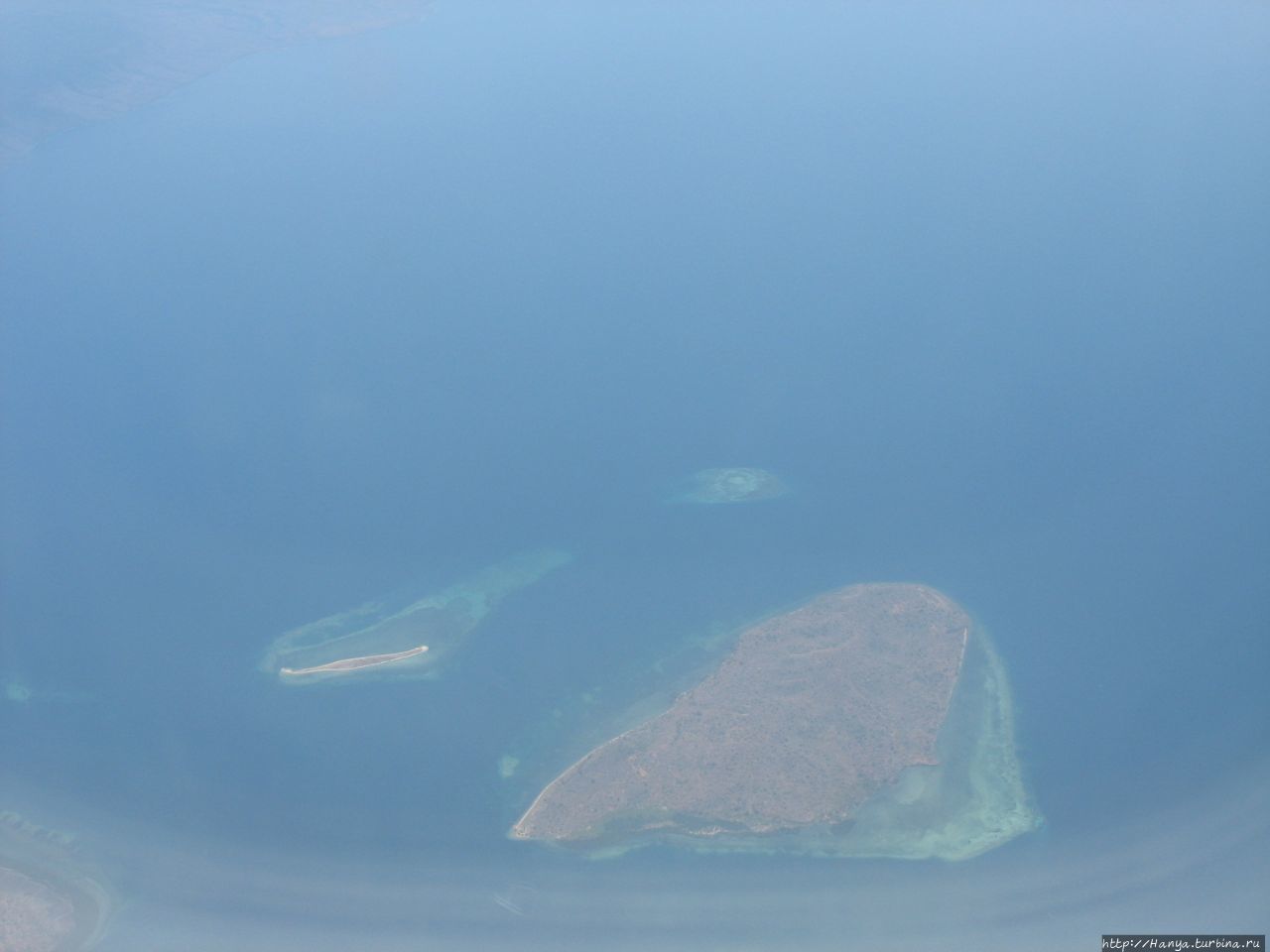 Аэропорт острова Флорес Лабуан Баджо, остров Флорес, Индонезия