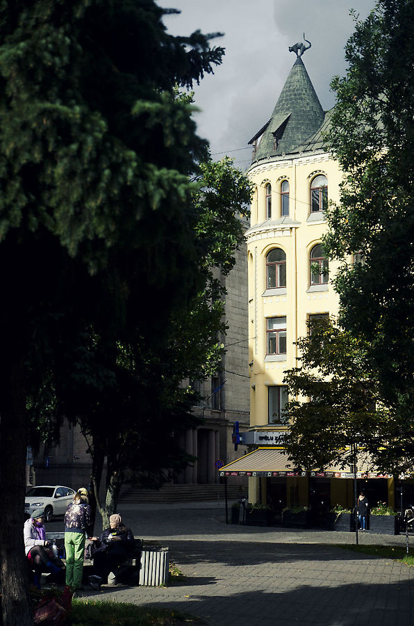 Знаменитый рижский котэ.