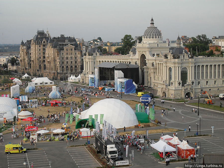 Культурный парк Универсиады у стен Дворца земледельцев