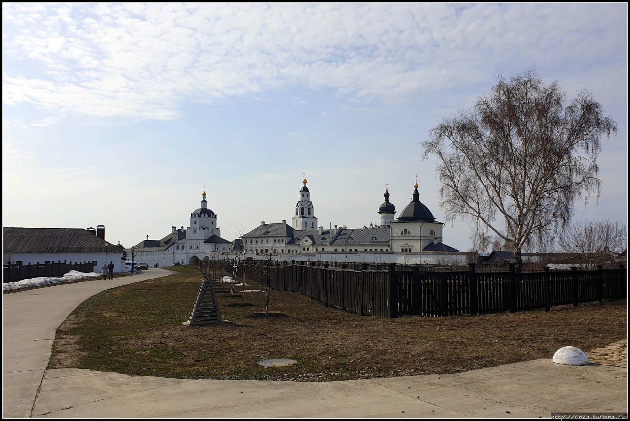 Остров-град Свияжск Свияжск, Россия Остров-град Свияжск Свияжск, Россия