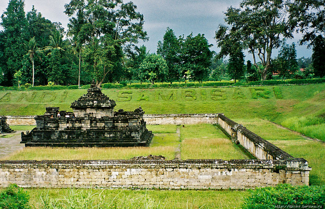 Храм Самбисари Джокьякарта, Индонезия