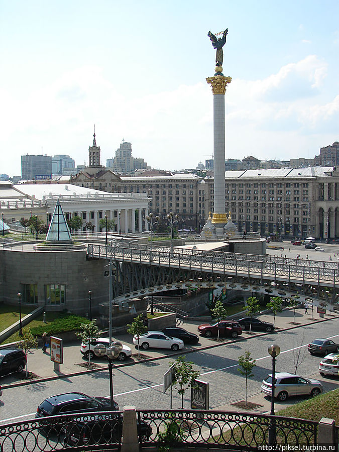 Монумент в честь Независимости Украины Киев, Украина