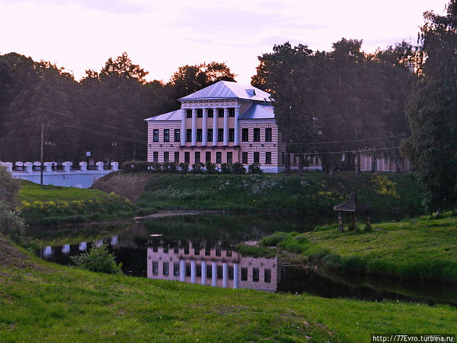 Здание городской думы