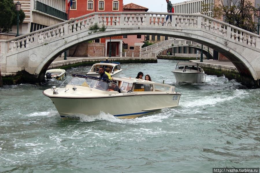 Каналы Венеции и прогулка на речном катере Венеция, Италия