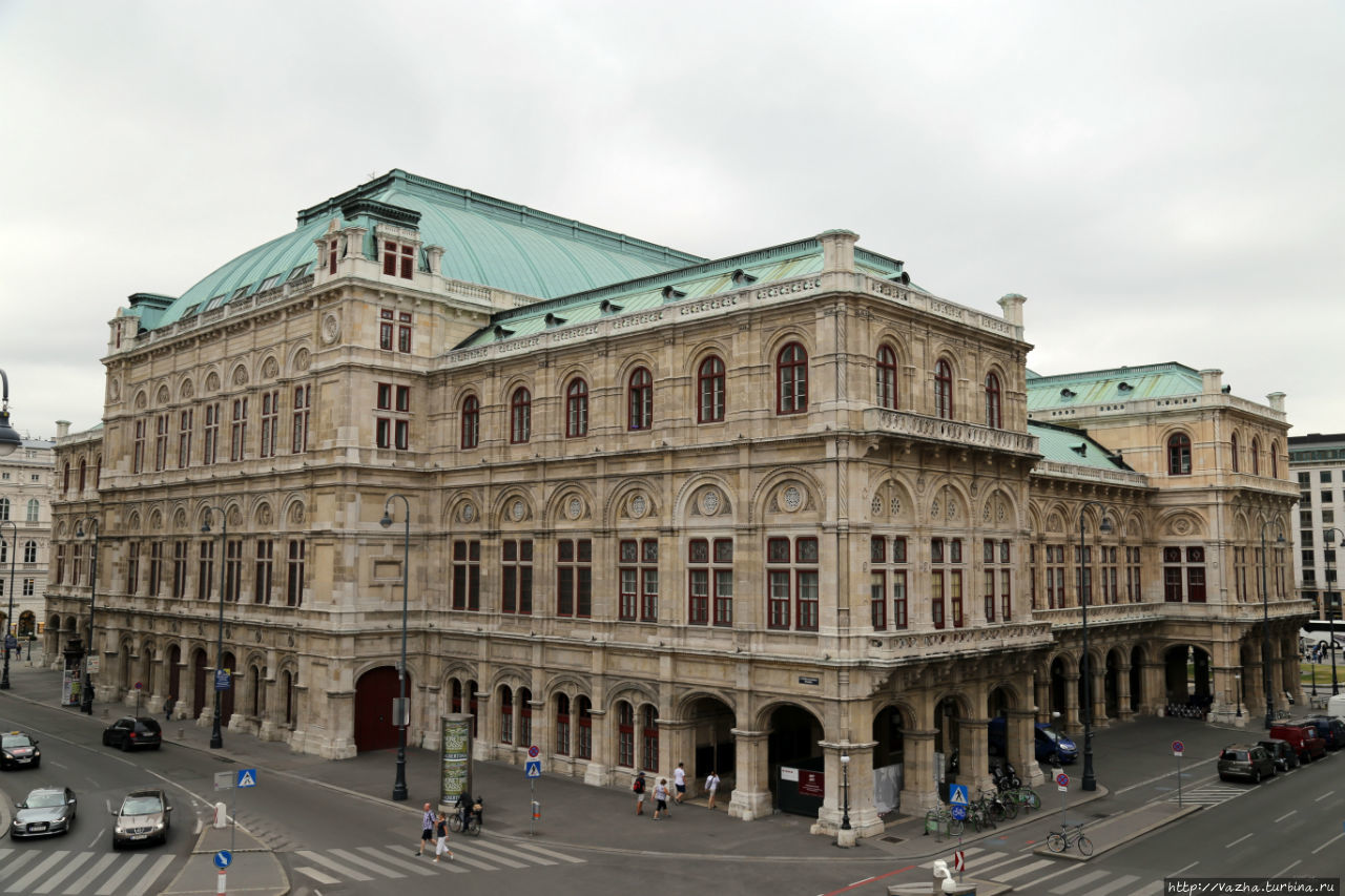 Опера рядом с галереей Вена, Австрия
