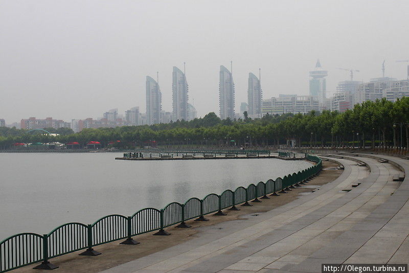 Зелёное упоение города небоскрёбов Шанхай, Китай