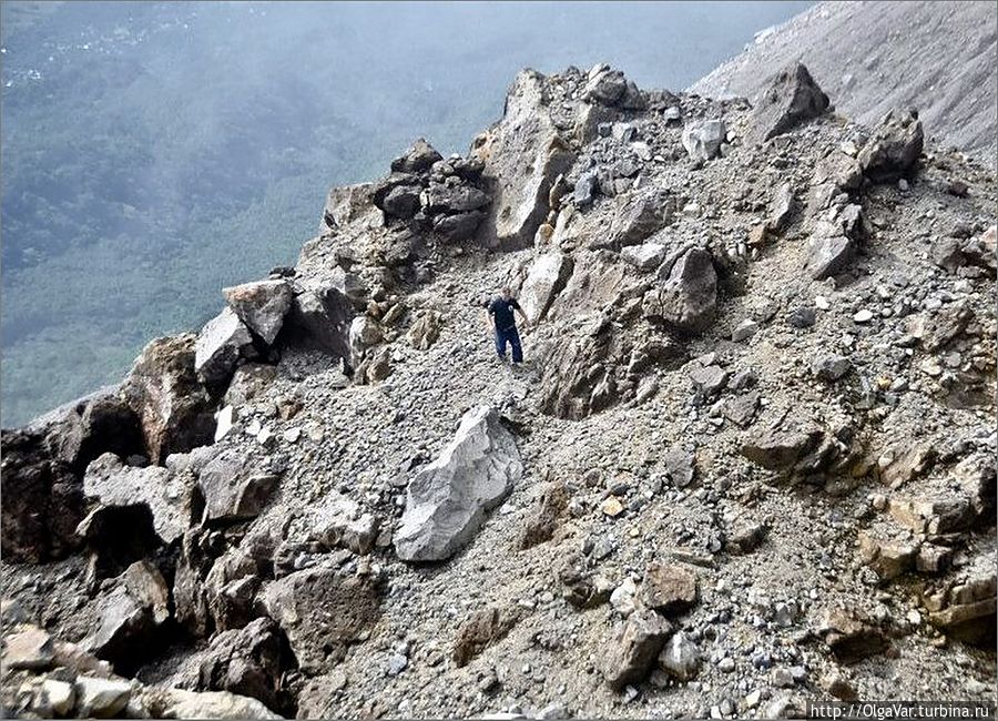 Такие насыпи здесь повсюду...